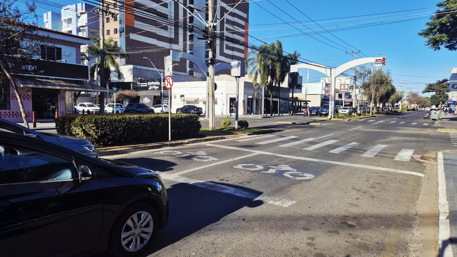 Indaiatuba - Radares para inibir avanço em sinal vermelho começam a funcionar